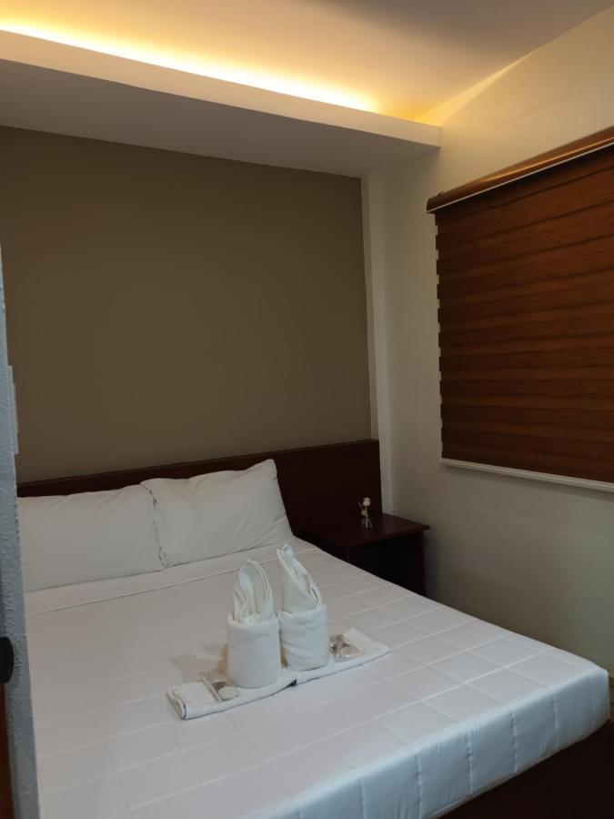 Villa Marilyn Resort And Hotel 科隆 外观 照片