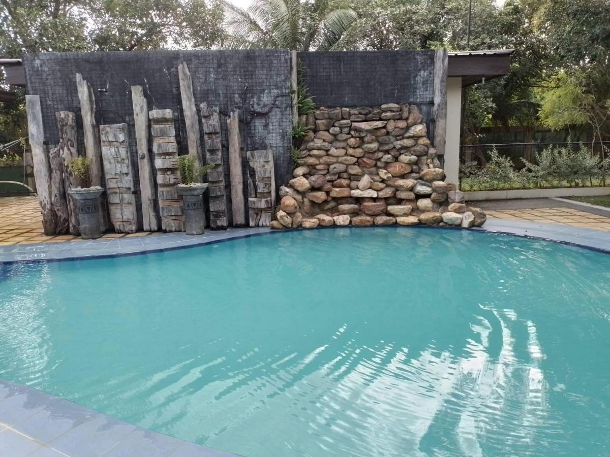 Villa Marilyn Resort And Hotel 科隆 外观 照片