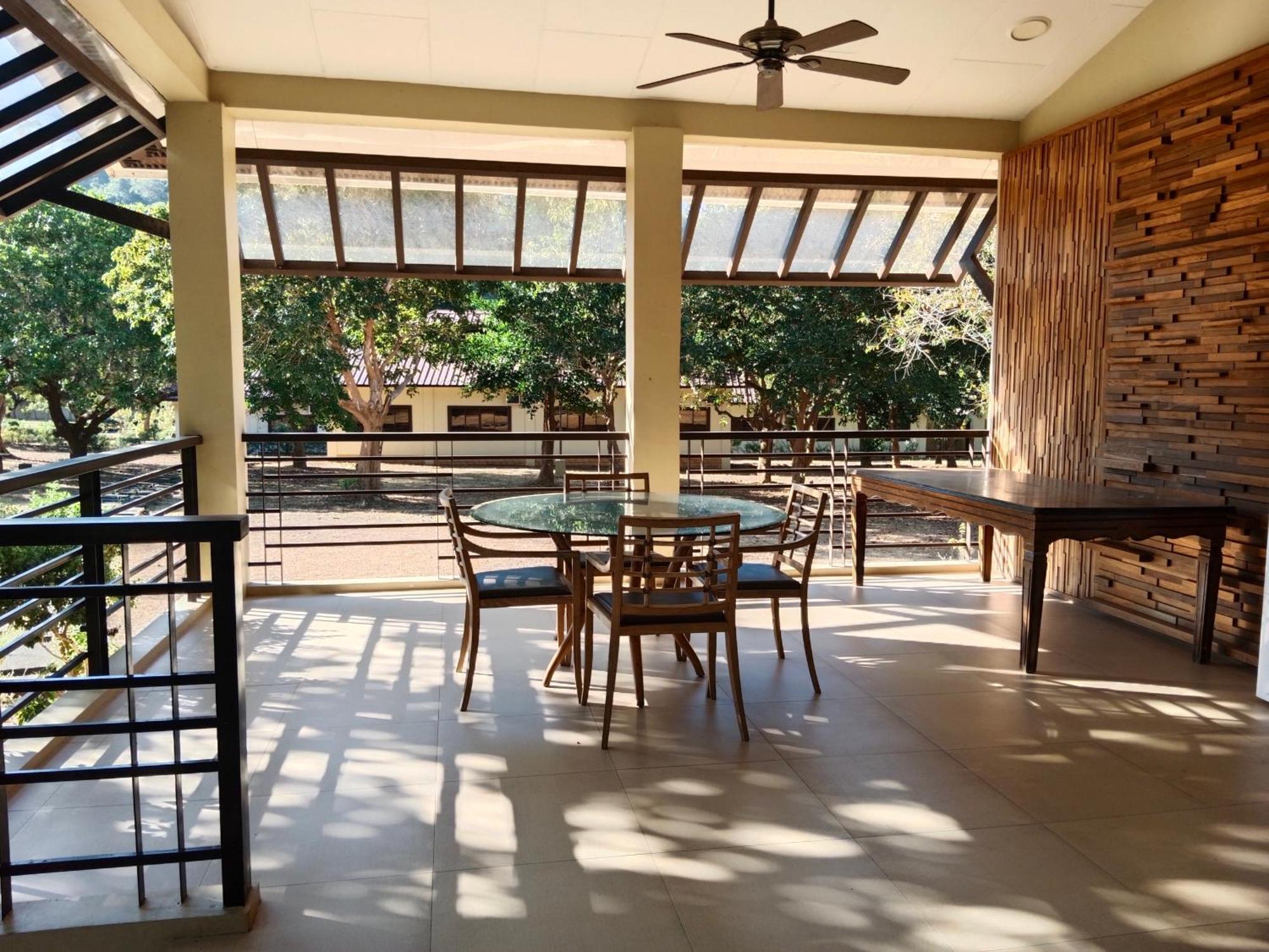Villa Marilyn Resort And Hotel 科隆 外观 照片