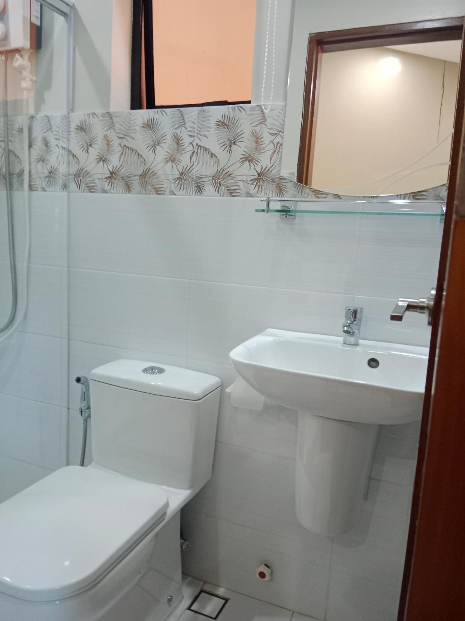 Villa Marilyn Resort And Hotel 科隆 外观 照片